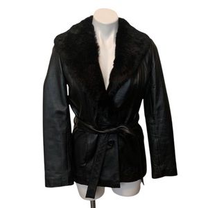 Like new Wilson’s leather jacket with faux fur collar